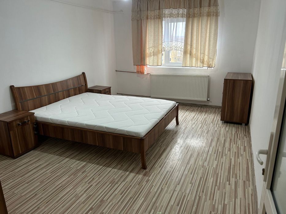 Dau în chirie garsonieră,strada Atelierelor