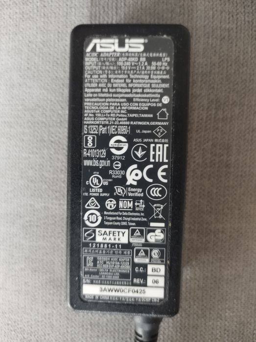 Продавам монитор ASUS