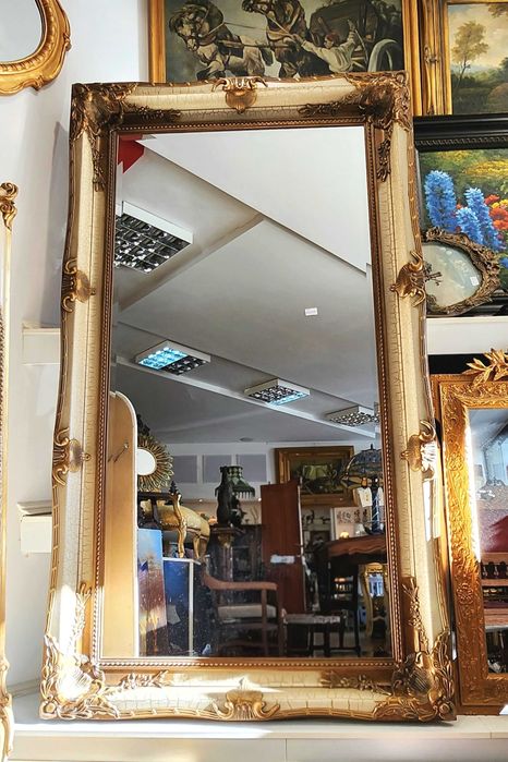 Голямо стеннo огледало