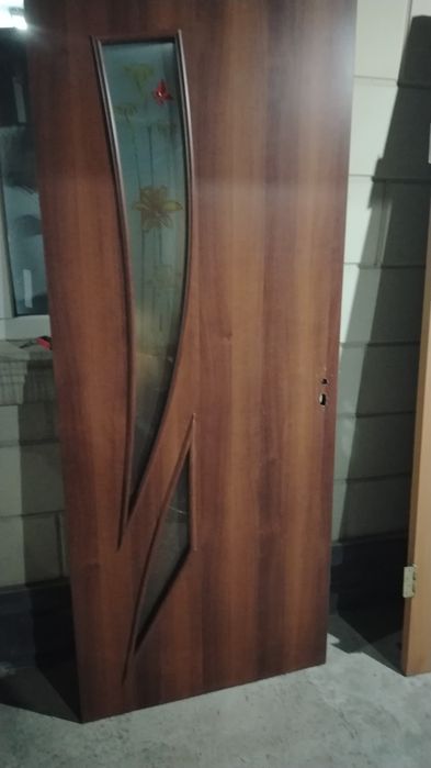 Продам двери межкомнатные