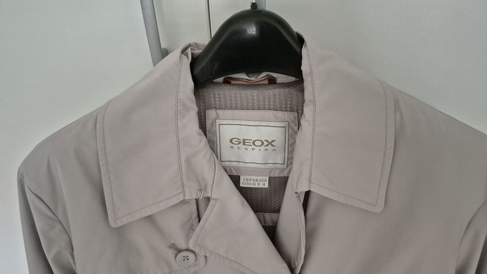 Дамски шлифер на GEOX