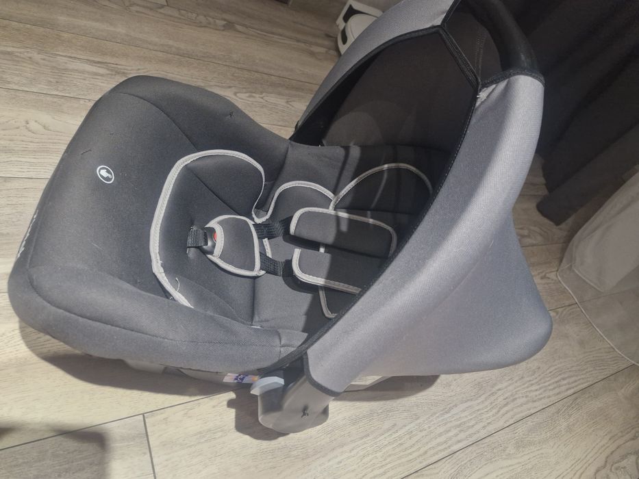 Продам автокресло от 0 до 1 года