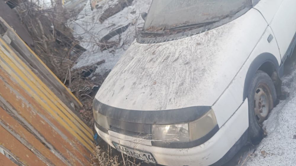 Продам машину ваз 21100