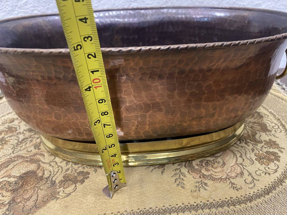 Кашпа меден овален съд с месингова основа Европа 1950 1970