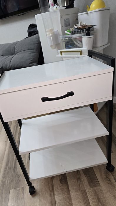 Помощник для мастера, этажерка