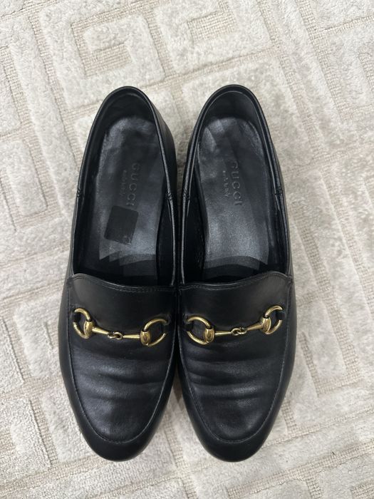 Продам лоферы черные