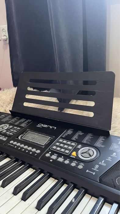Синтезатор Denn, 61 клавиш
