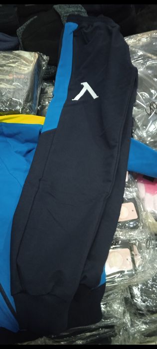 Детски футболни анцузи.