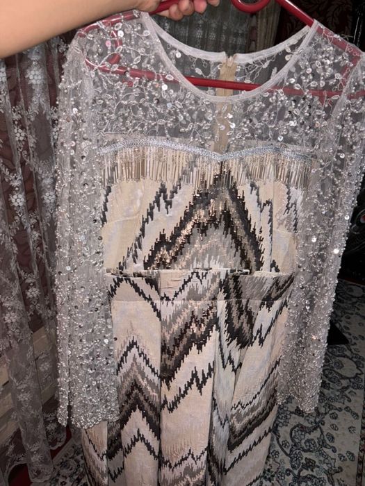 Платье                        харошие           почти            новые