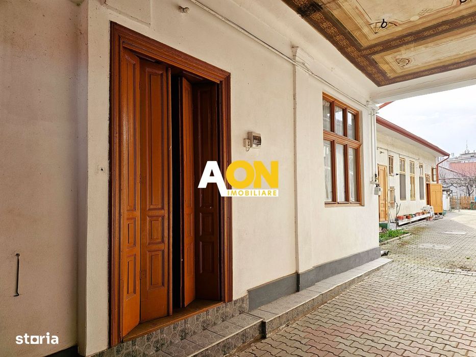 Casa 5 camere, 2 bai, 490 mp teren, Centru, pretabila pentru birouri