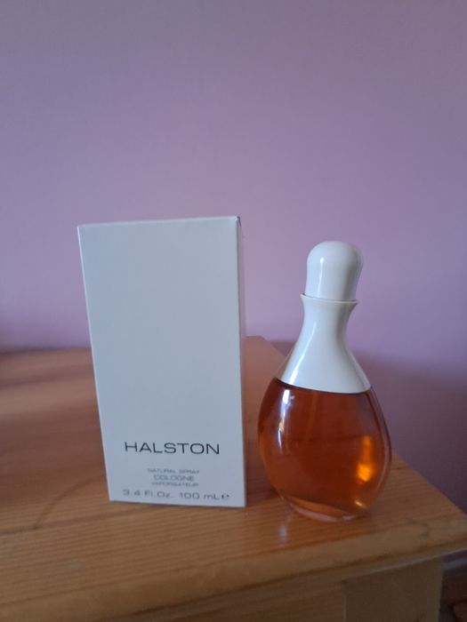 Продавам два парфюма,нови.