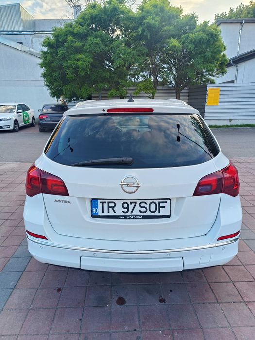 Opel Astra j Sport tourer