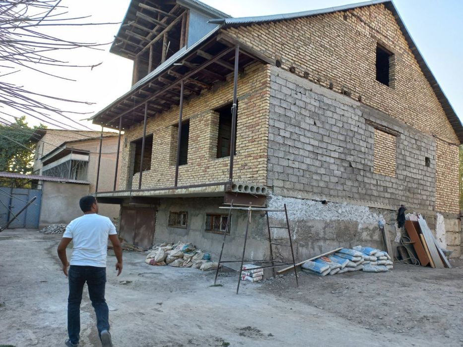 Сдаётся в аренду 2 участка по 6 и 7 соток для бизнеса.