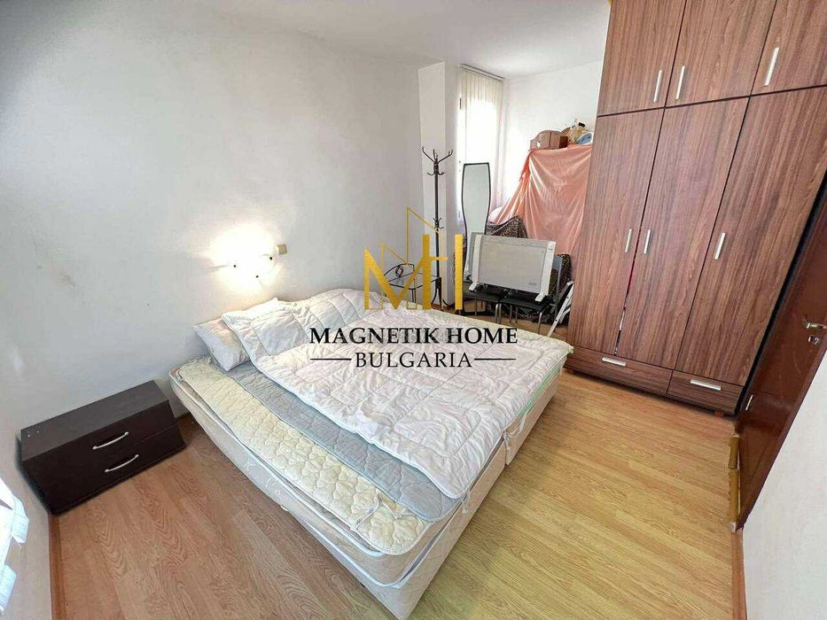 Страхотна двуетажна къща с паркомясто и басейн в ж.к. Сарафово