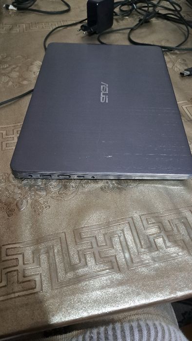ASUS kompyuteri Office dasturlari bilan