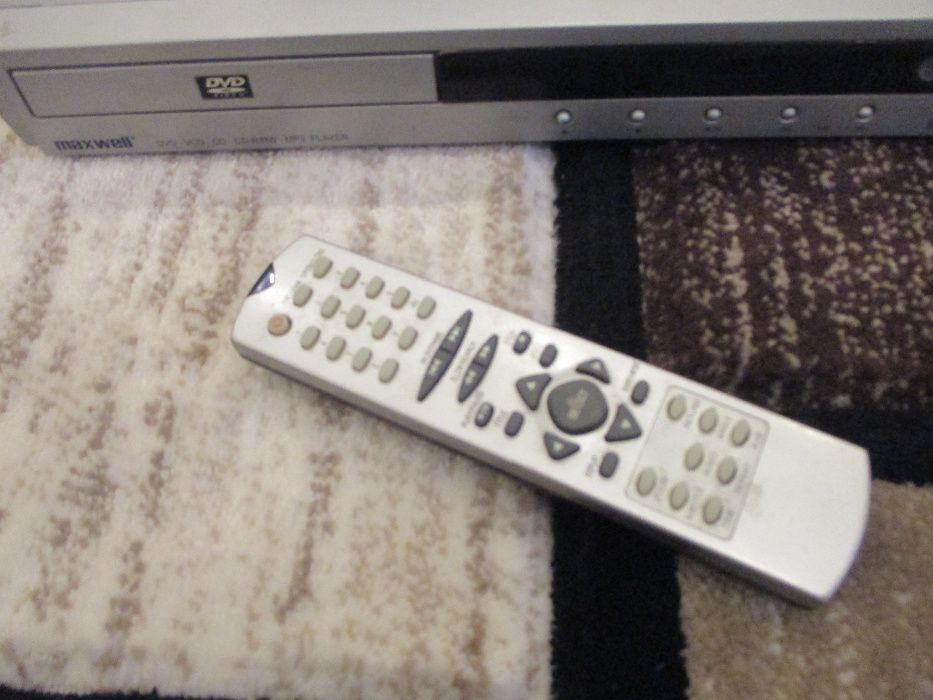 DVD player Maxell cu telecomandă - Impecabil