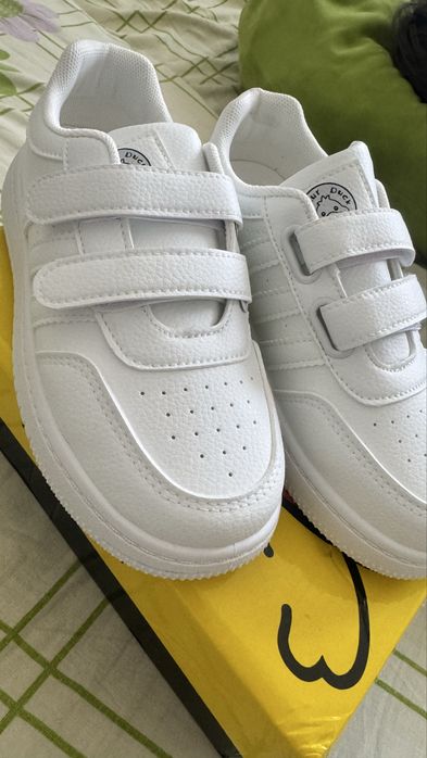 Продам Детские кеды