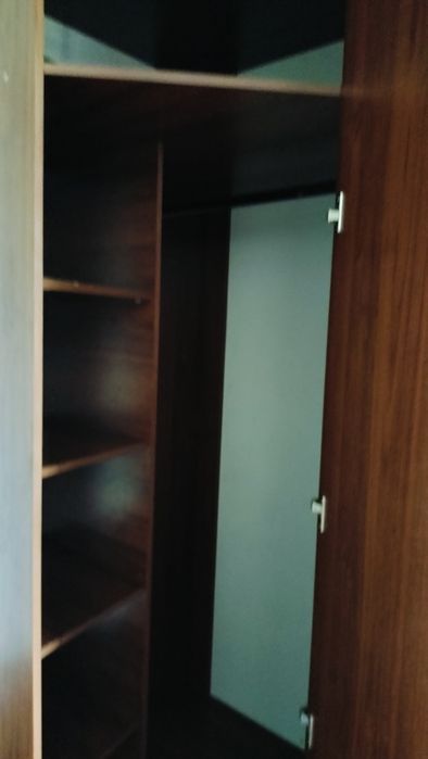 Продам угловой шифонер