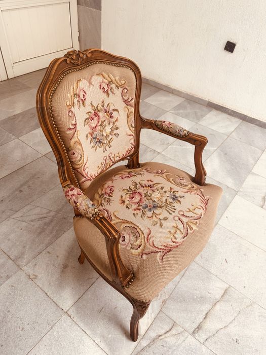 Винтидж фотьойл Louis XV (рококо) – масивно дърво, гобленова дамаска