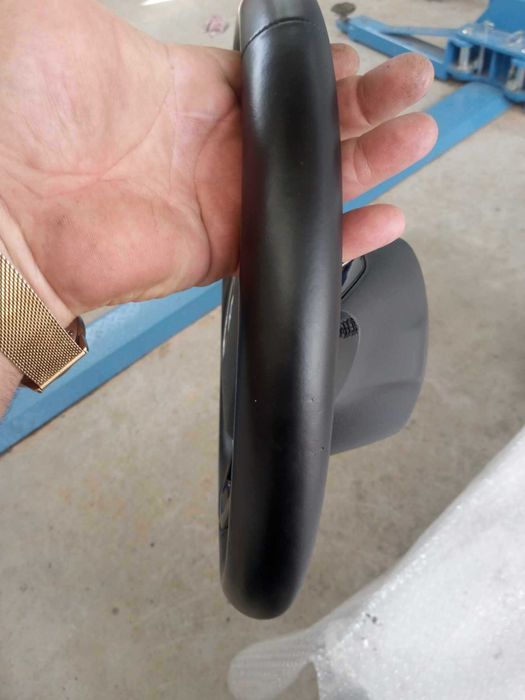 Продавам мултифункционален волан с Airbag за VW Tiguan, Golf7 и др.