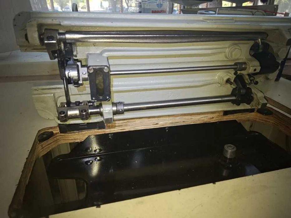 Продам швейную машику. TYPICAL GC6-7