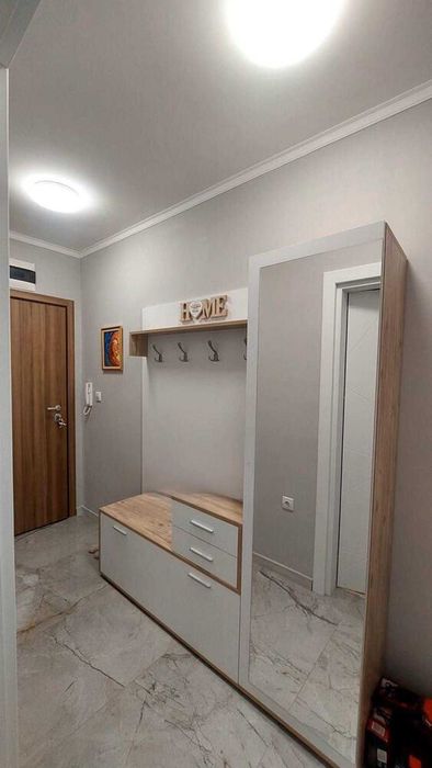 Двустаен Апартамент, Кючук Париж