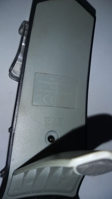 Dock de incarcare Playstation 4 / 2 manete