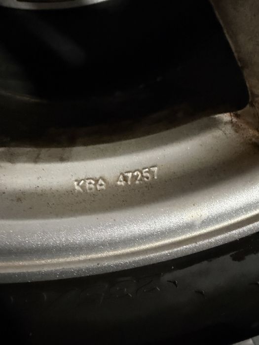 Roti de aliaj Audi Q5 cu cauciucuri de iarna Hankook 235/60/18