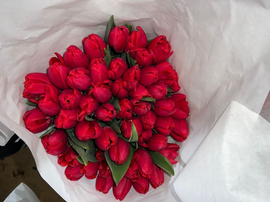 Тюльпаны букеты цветы на заказ