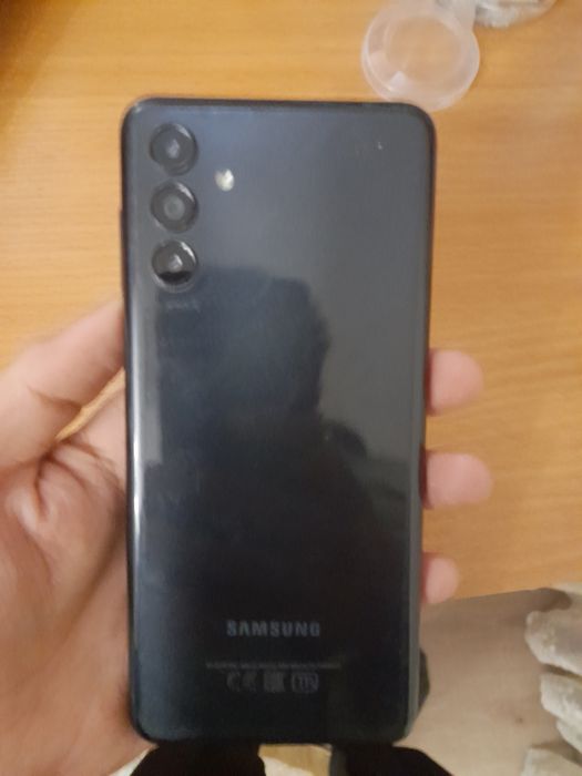 Samsung A04s idiyal
