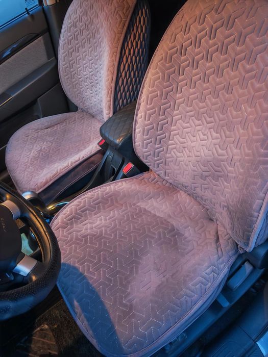 Продам чехлы универсальные