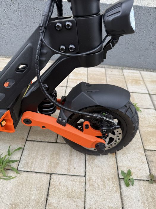Kukurin g2 pro  cu scaun  **CA SI NOUA**