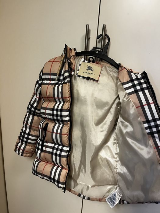 Burberry London яке Женско 8-9 години