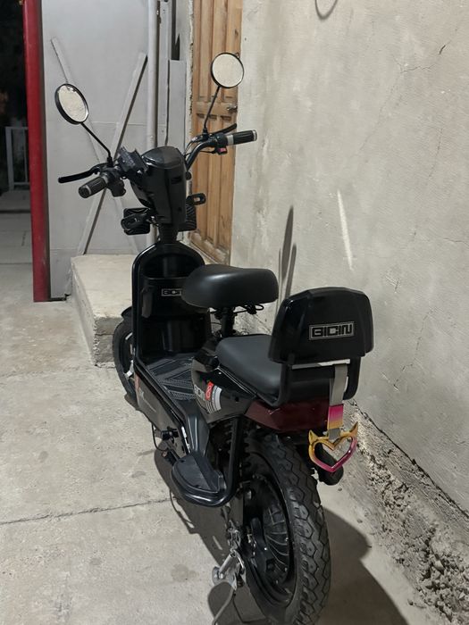 Продается скутор sk8