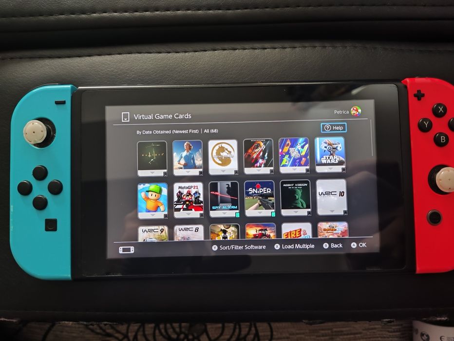 Vând Nintendo Switch cu accesorii ,detalii in descriere