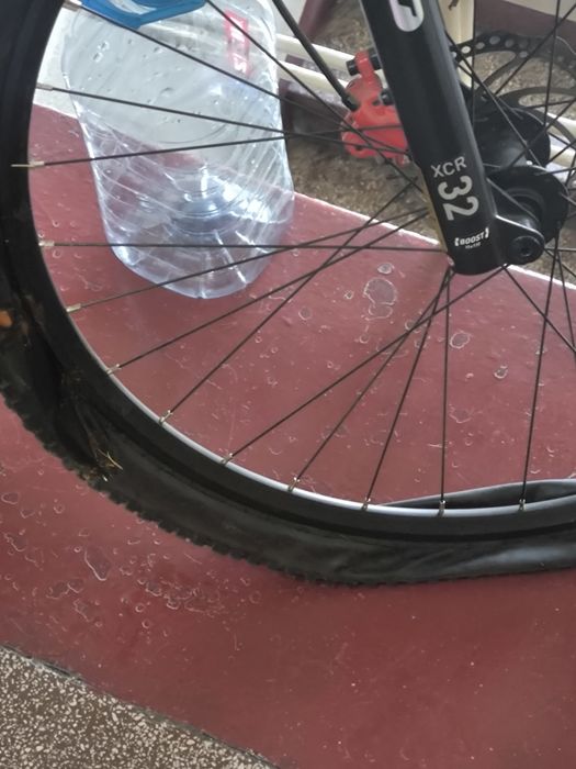 Vând bicicleta profesionala cu toți nunckhe prof de 29 inch