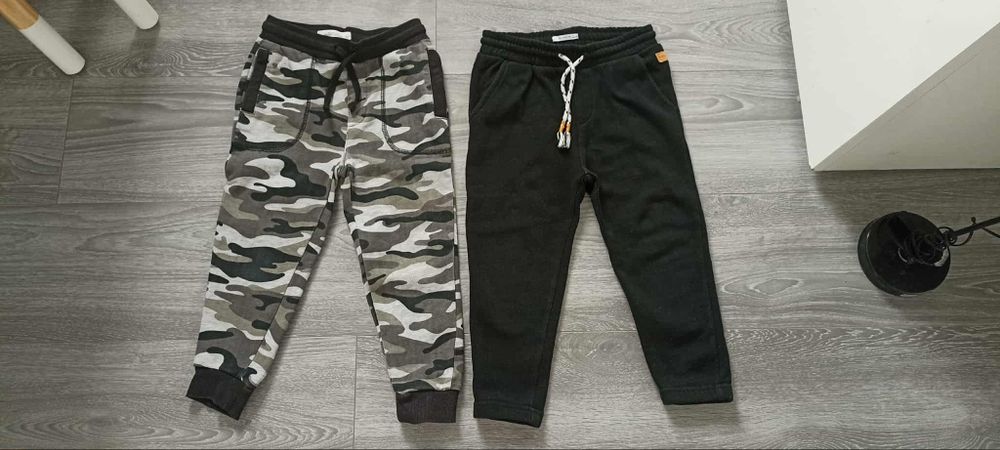 Pantaloni marimea 104 Reserved