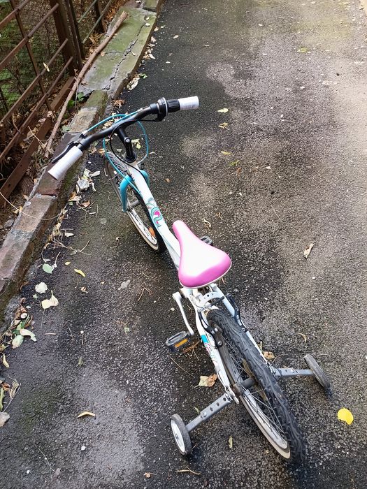 Bicicleta copii cu roti de 20"