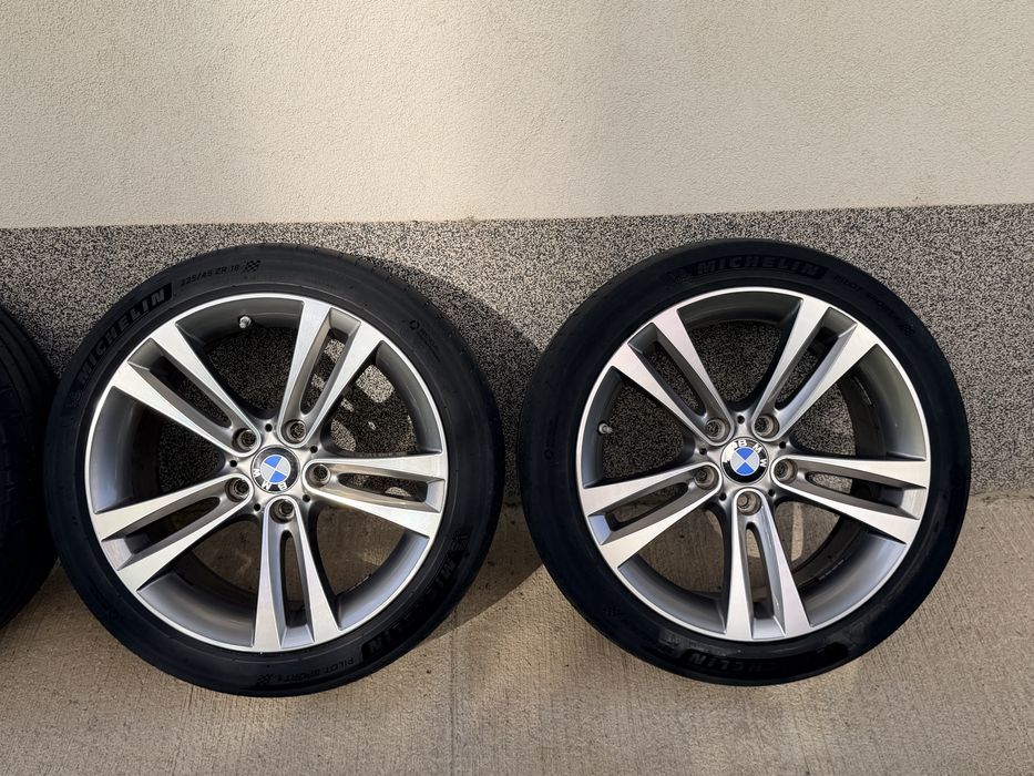 Vand Jante originale BMW R18 cu anvelope de vara