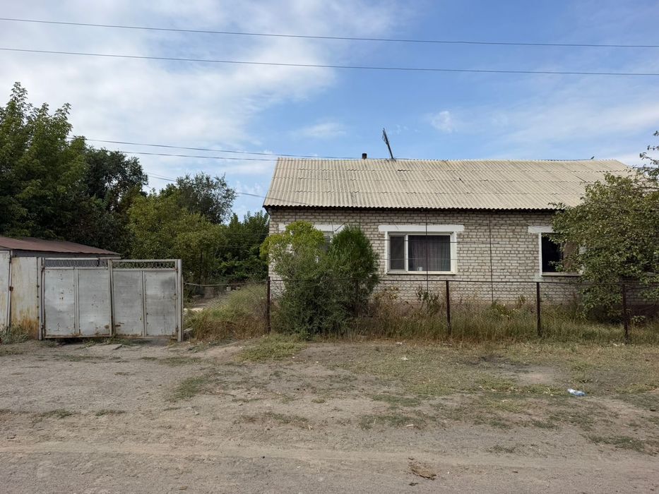 Продаю Дом под разбор и вывоз ( стройматериалы)