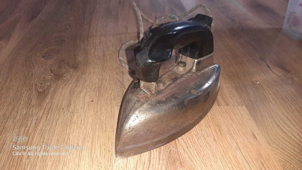 Fier de calcat vintage