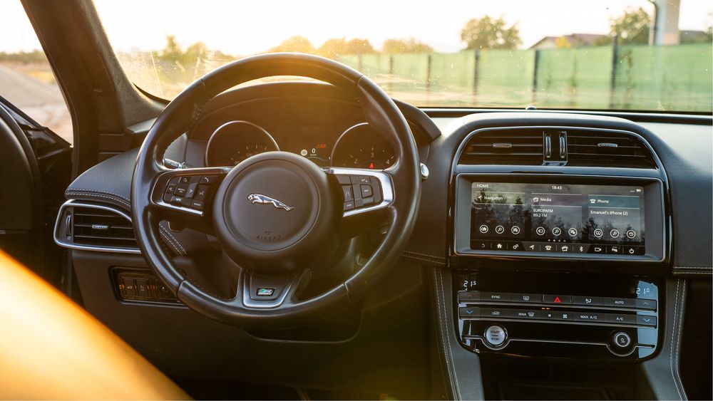 Jaguar F-Pace R-Sport 2.0 Diesel, 25D, 241CP, 2019.