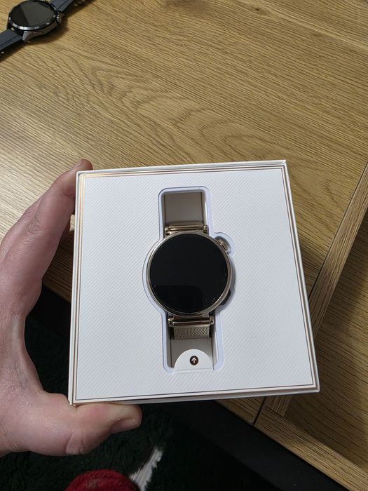 Ceas Huawei GT 4 dama