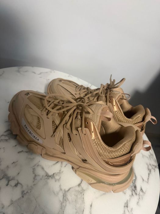 Balenciaga Track Bej