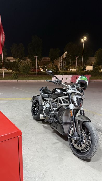 X Diavel S в идеальном состочнии