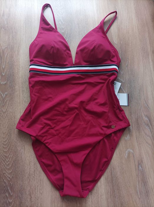 Tommy Hilfinger Нов цял бански