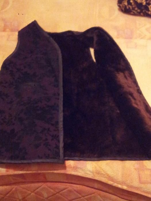 продам безрукавку из цигейки