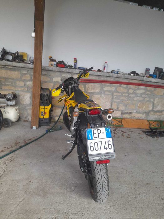 Vând motocicletă Enduro