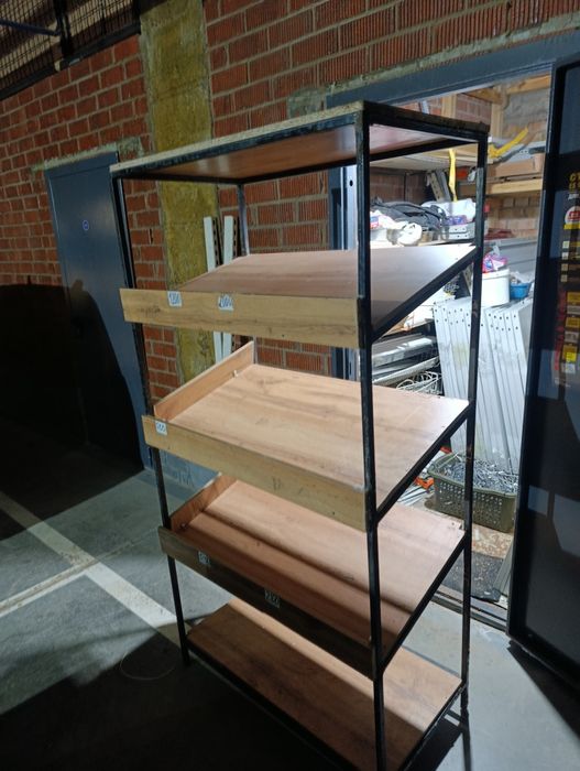 Стеллажи полки стелаж