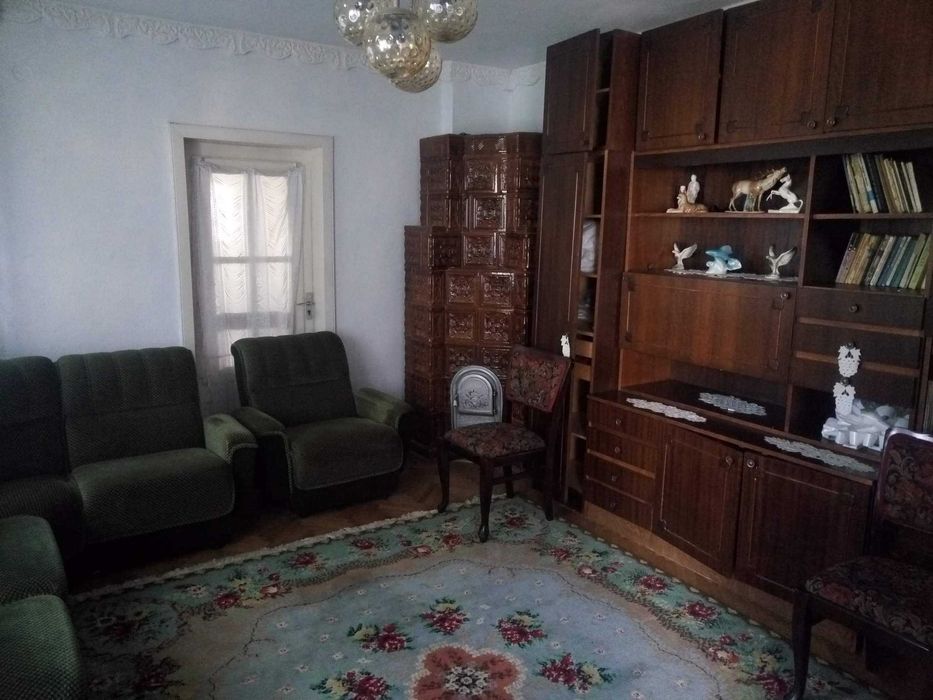 Vând casă cu etaj și teren Vânători Neamț langa Târgu Neamt